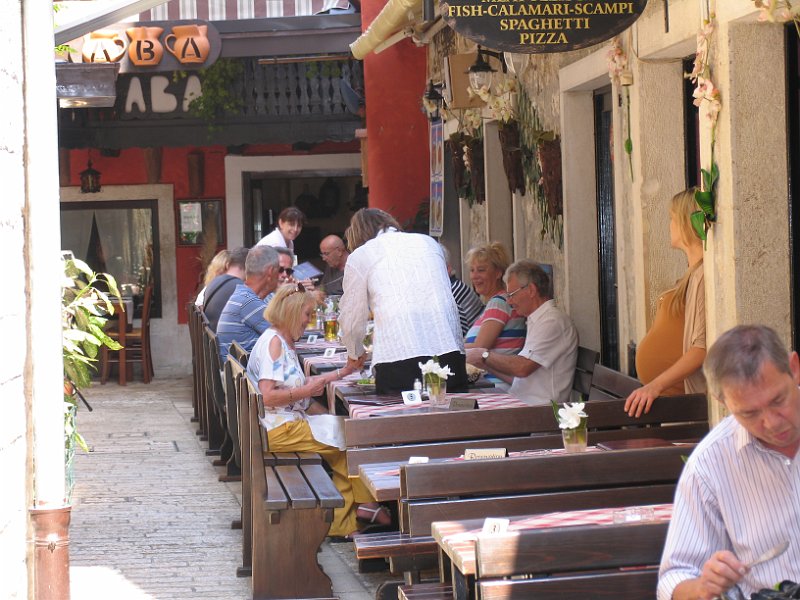 2012-09-11 12-44-33 Ludo.JPG